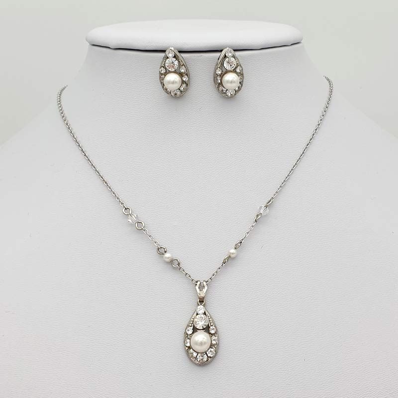 swarovski crystal and pearl necklace set
