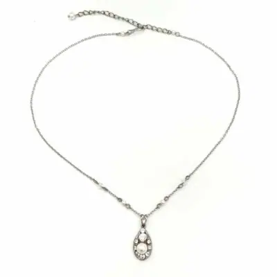 pendant pearl and crystal necklace