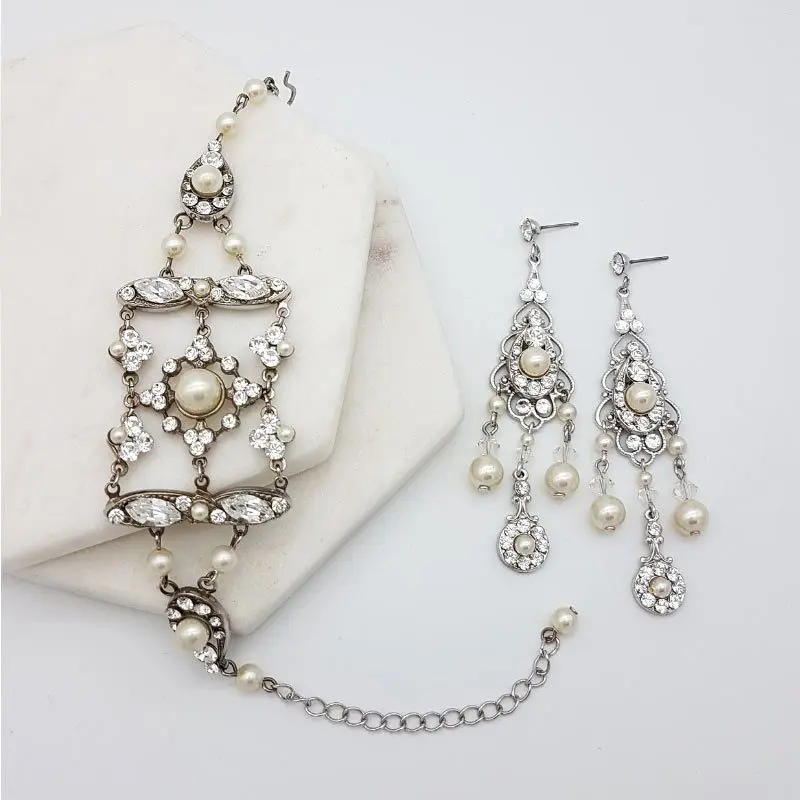 Swarovski pearl and crystal earring and bracelet set