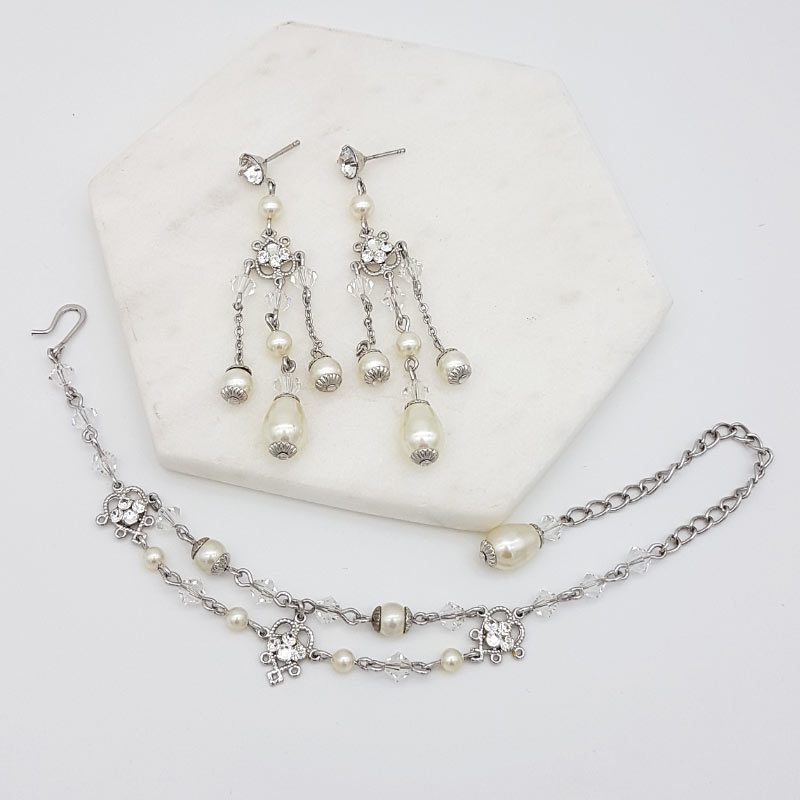 pearl and crystal bracelet jewellery set