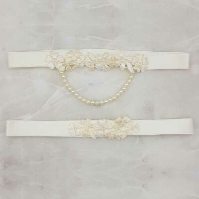 Ivory lace and pearl garter set