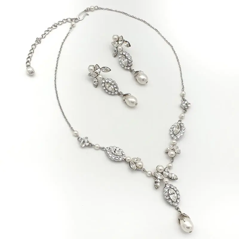 Swarovski crystal and pearl necklace set