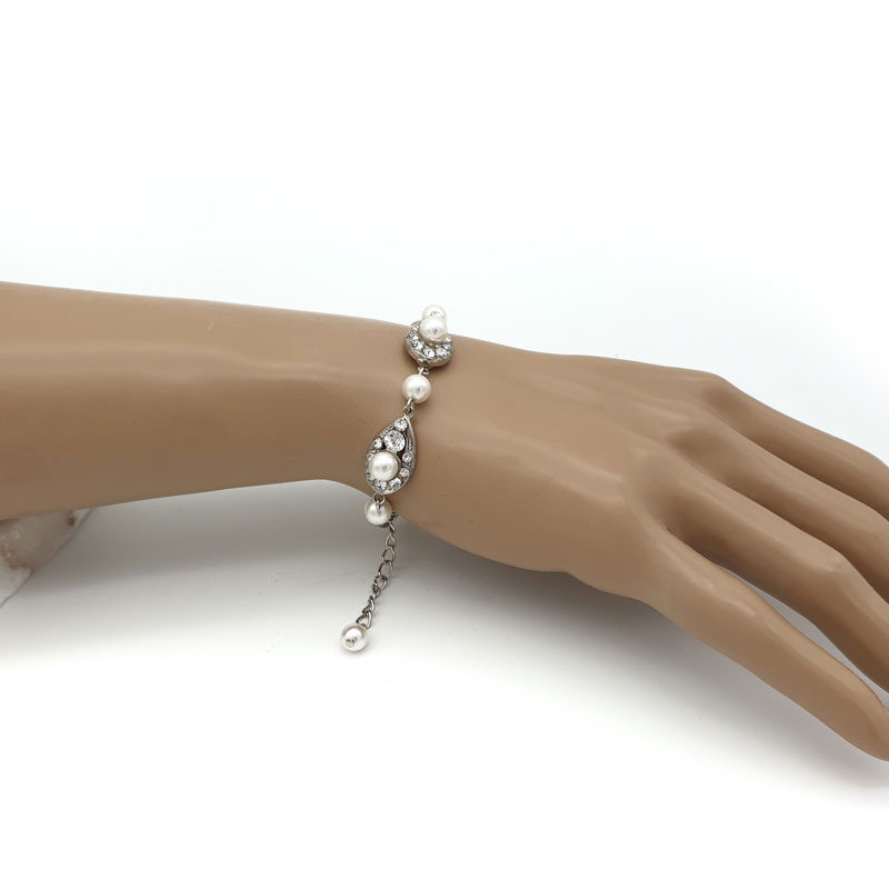 Pearl bridal bracelet