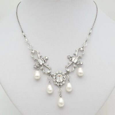 white pearl bridal necklace