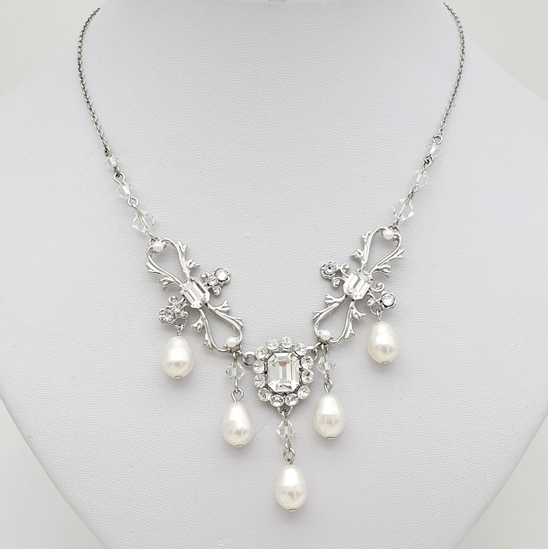 white pearl bridal necklace