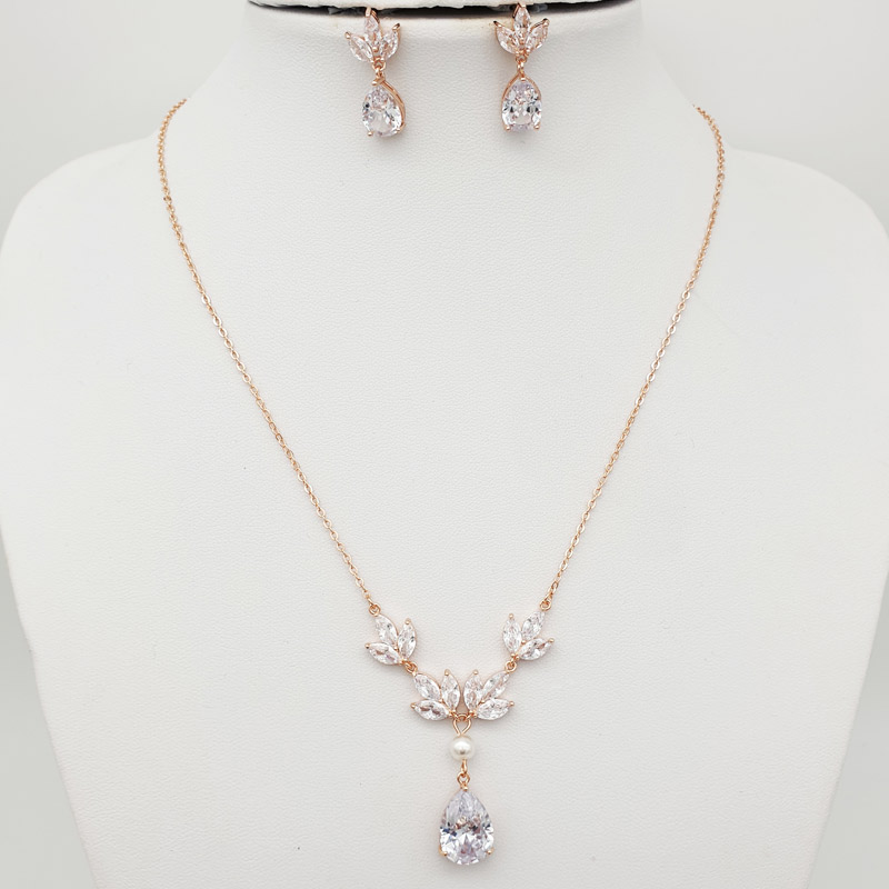 Rose gold pearl simple necklace set