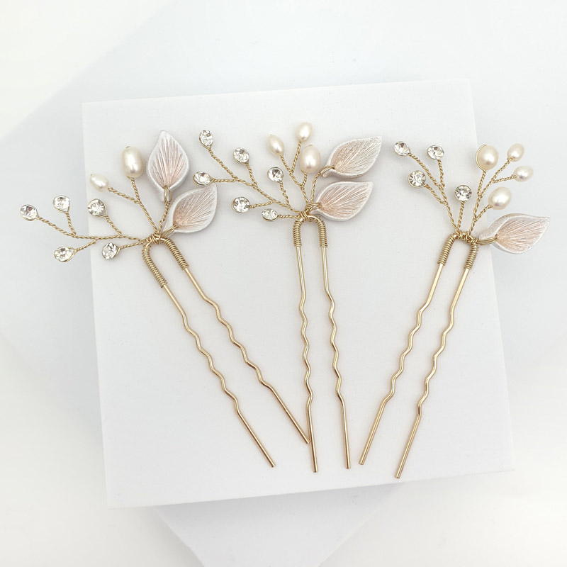 Gold fresh water pearl and floral hair pin set