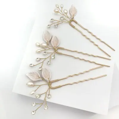 Gold fresh wtaer pearl and crystal floral hair pins