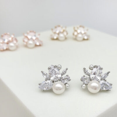 Pearl cluster studs